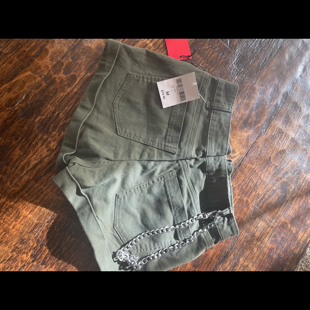 NWT Forever 21 Shorts - Picture 8 of 8